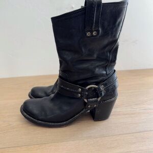 Frye Carmen harness short boot